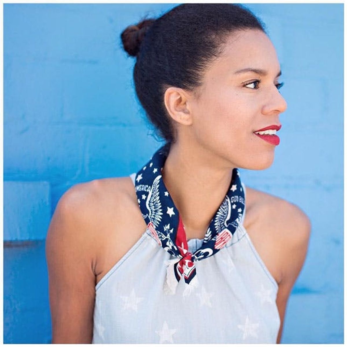 7 #OOTDs for the Week: 7 Chic Ways to Wear a Scarf