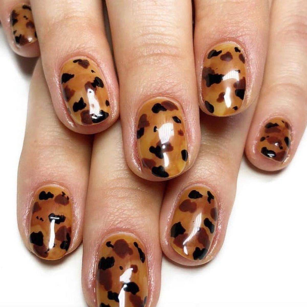 Tortoiseshell Nails Are Bringing the ’90s Back