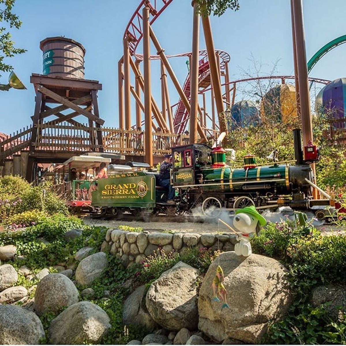 10 Non-Disney Theme Parks Worth a Visit