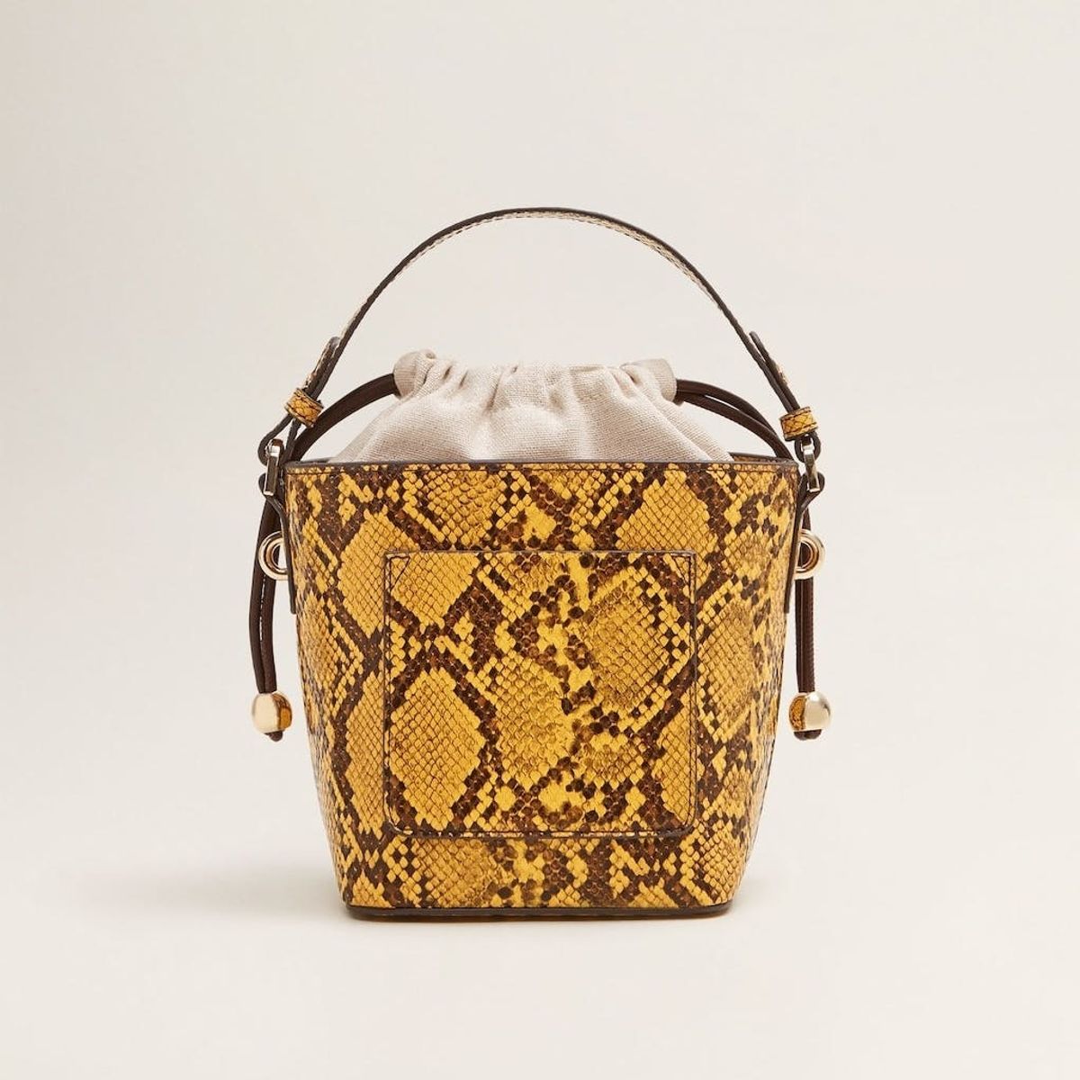 21 Spring-Ready Bucket Bags for Under $100