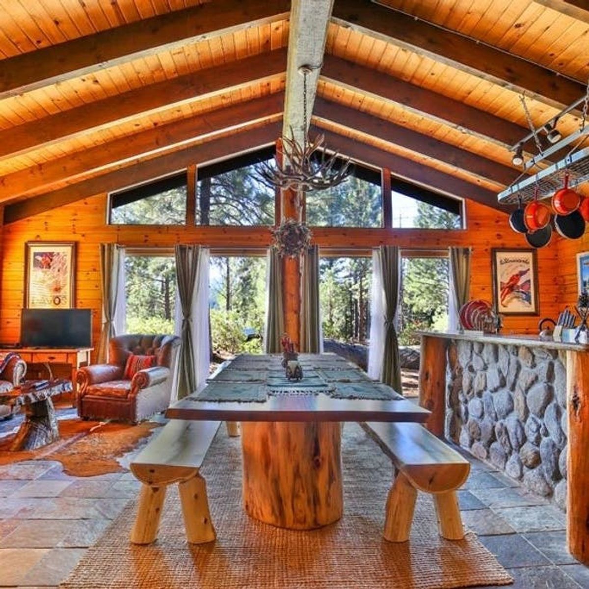 Cozy Cabins on Airbnb for Anyone Who Loves the Après More than the Ski
