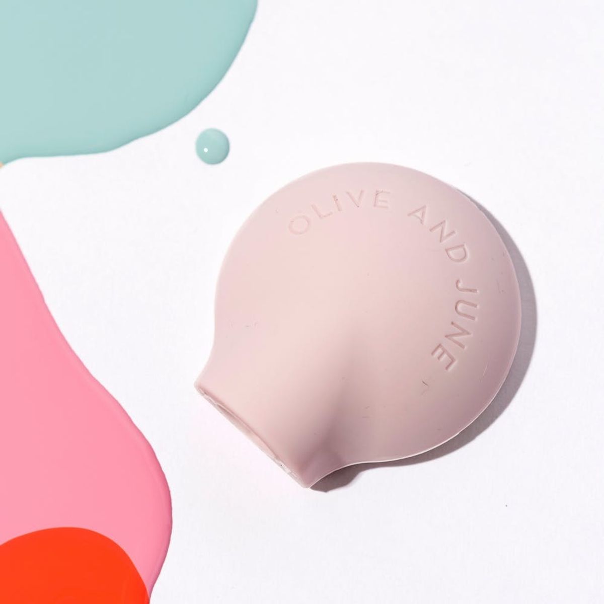 This New Mani Tool Makes Painting Your Non-Dominant Hand a Cinch