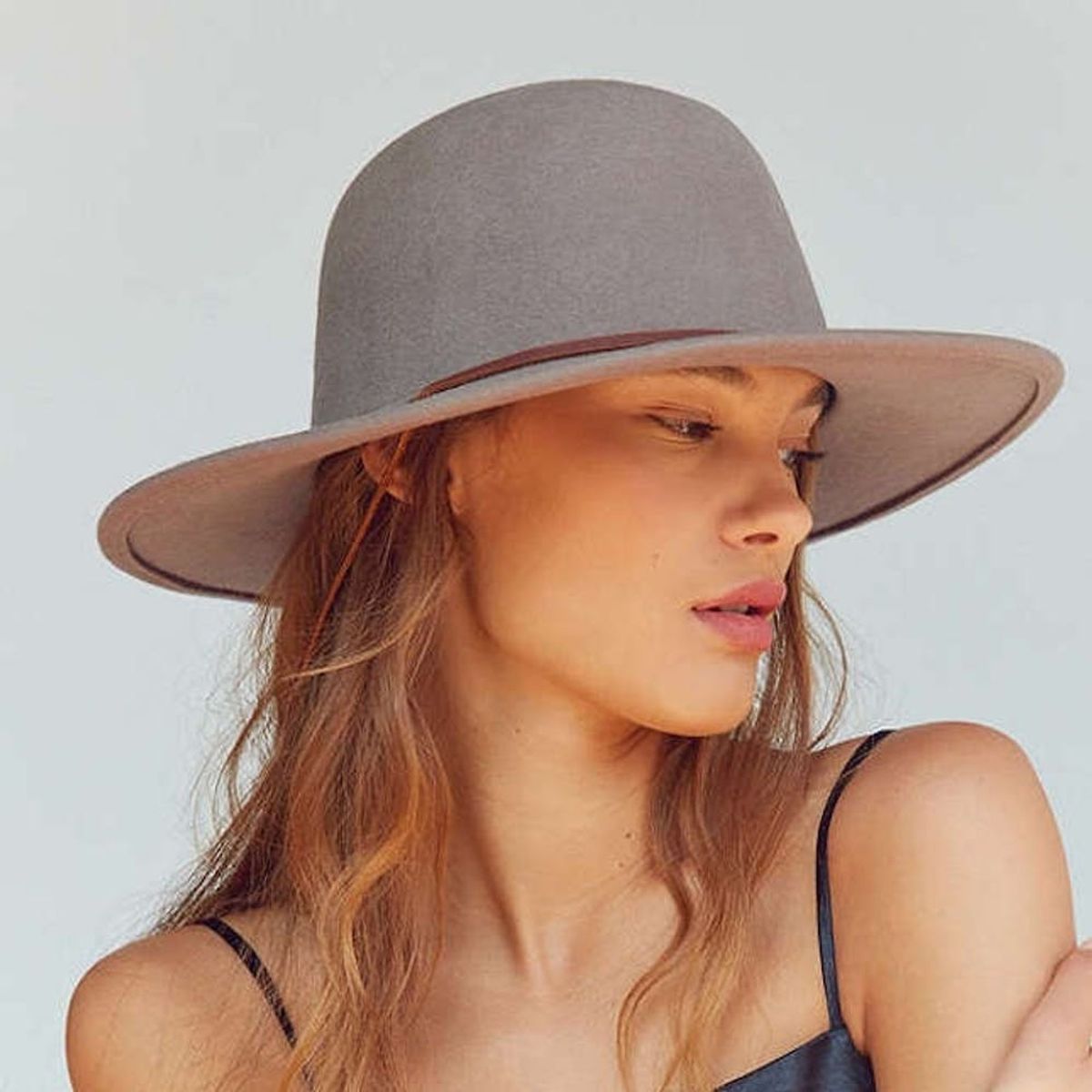 Get Your Fall Hike on With These Stylin’ Outdoor Essentials