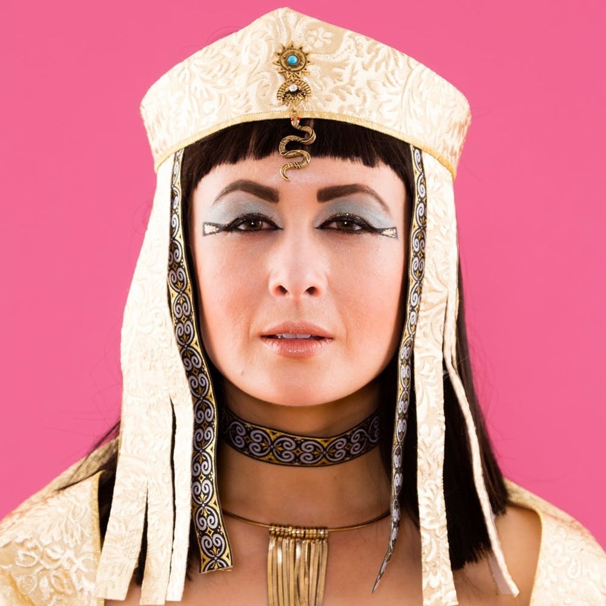 Get Your Diy Skills In Order — This Cleopatra Costume Is For The Advanced Brit Co
