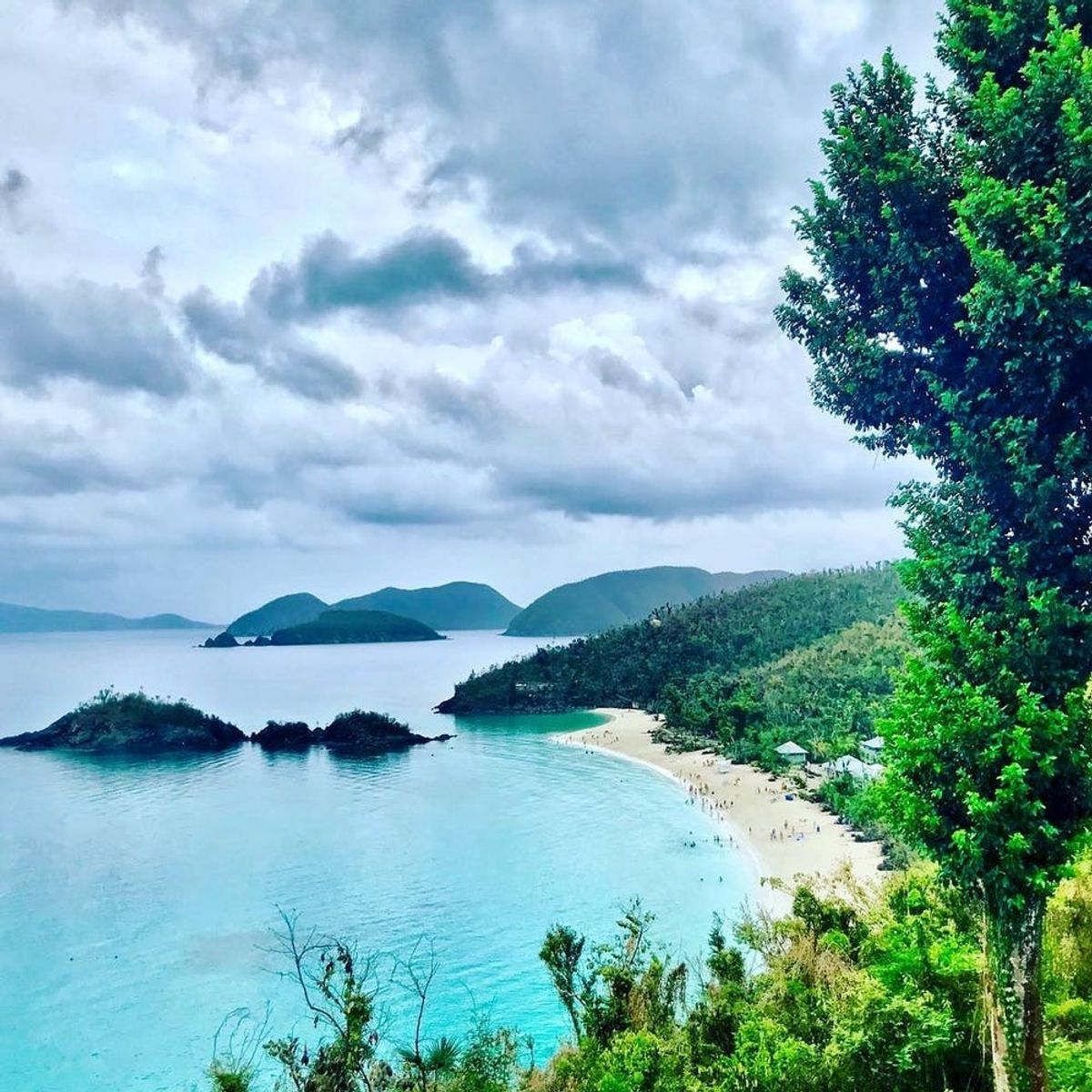 Room Service, Please: Top Hotels to Book For Your Next Friends’ Getaway