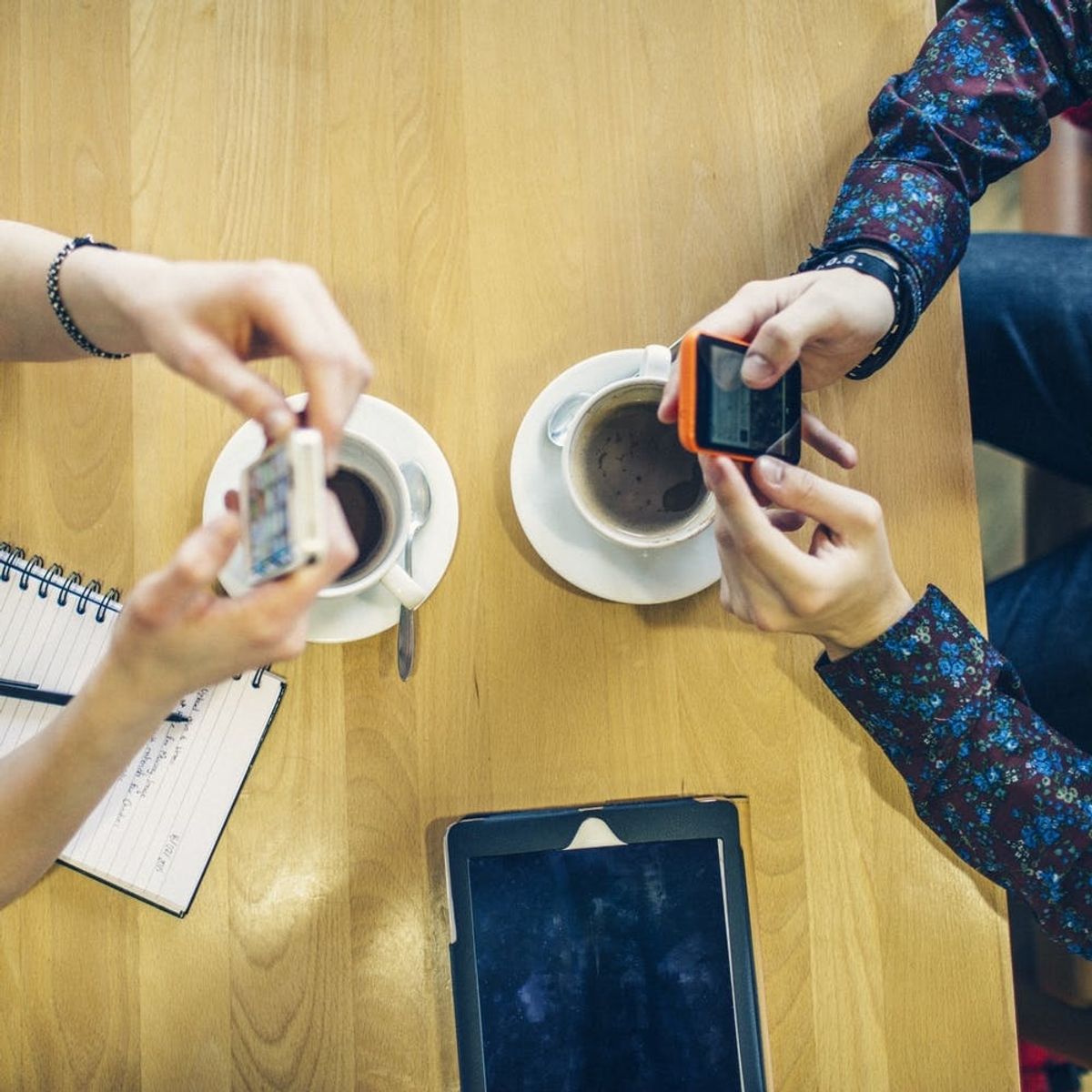 This New Dating App Will Make You Feel Like the Bachelorette