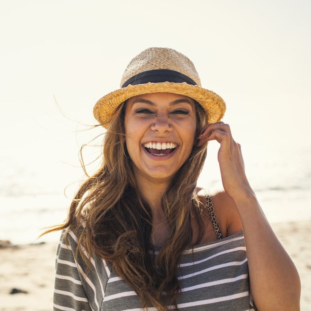 7 Easy Hairstyles to Master on the Beach