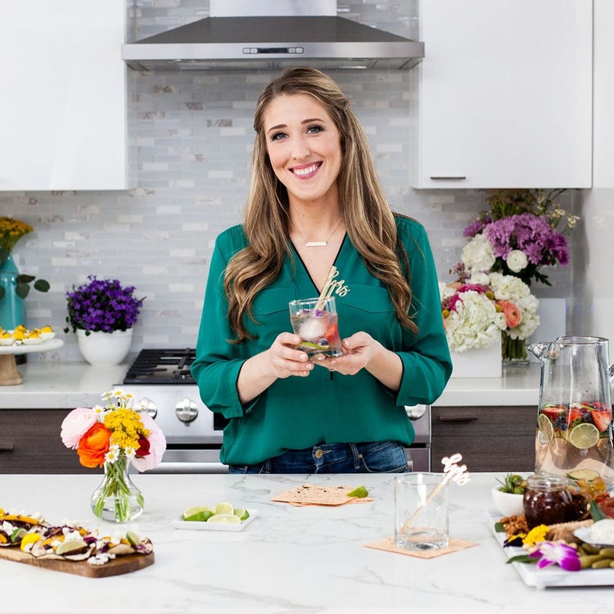 Learn How to Throw an Easy + Elegant Cocktail Party With This Free Online Class