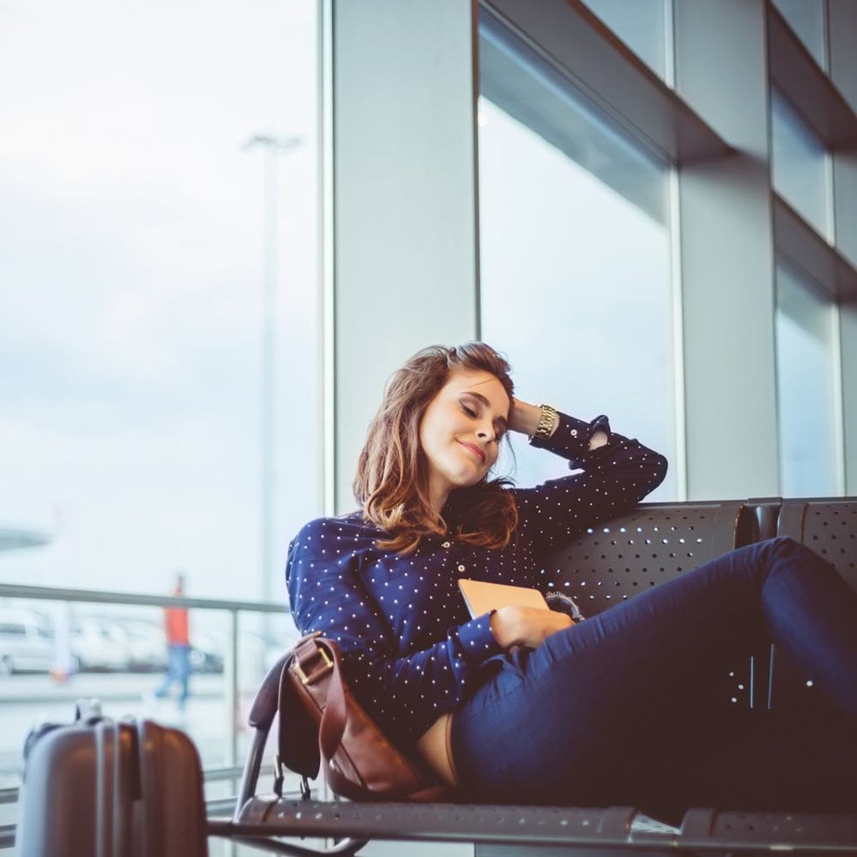 15 Fashion and Beauty Essentials for Surviving Long International Flights