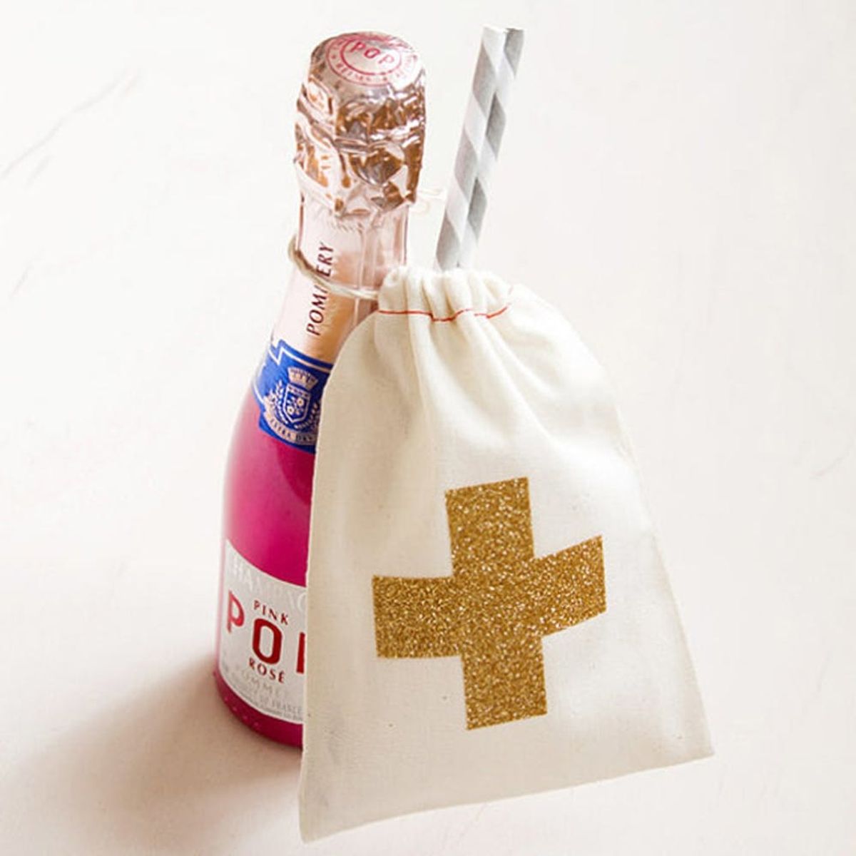 11 DIY Wedding Favor Cocktail Kits