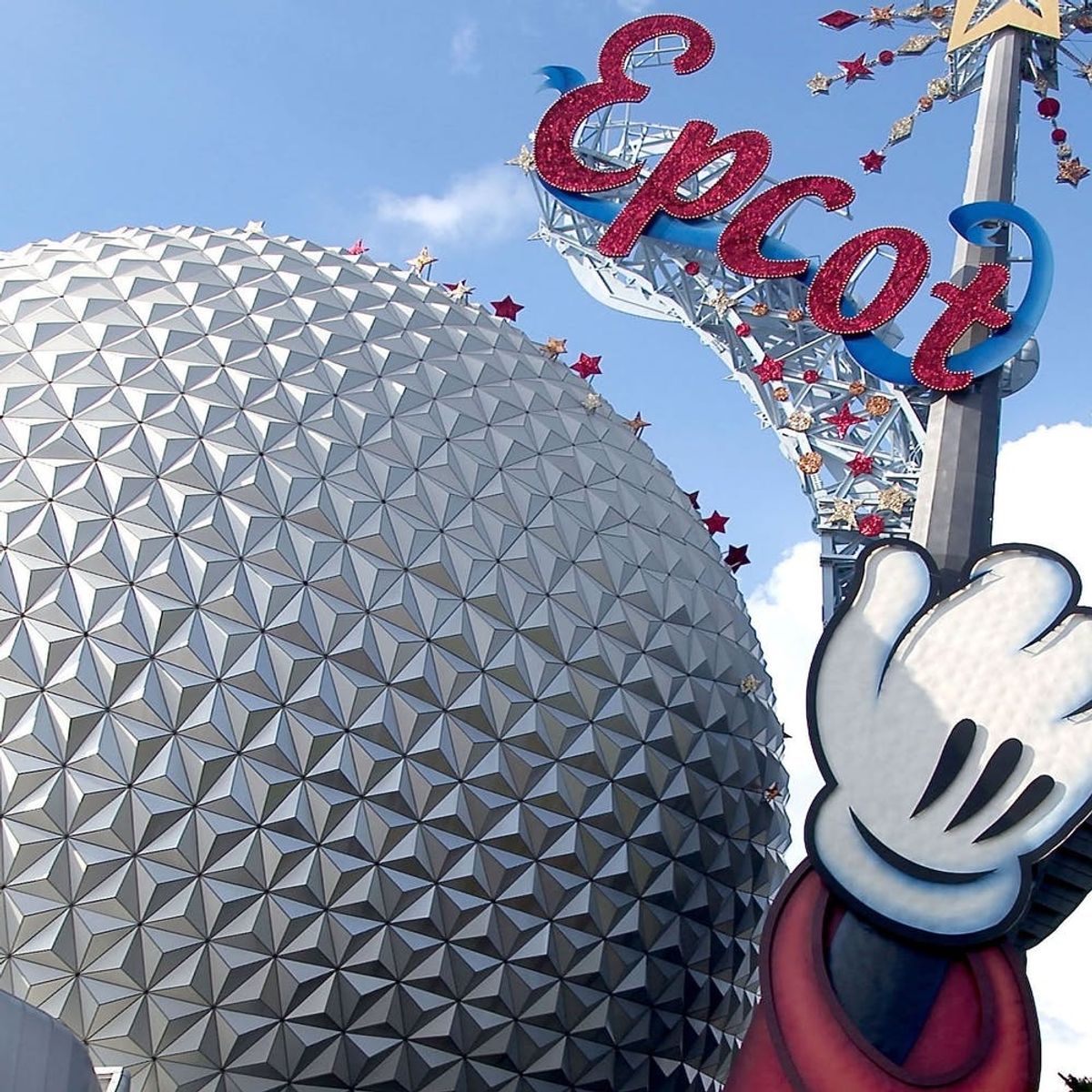 Disney Now Has Rose Gold Minnie Mouse Ear Cupcakes