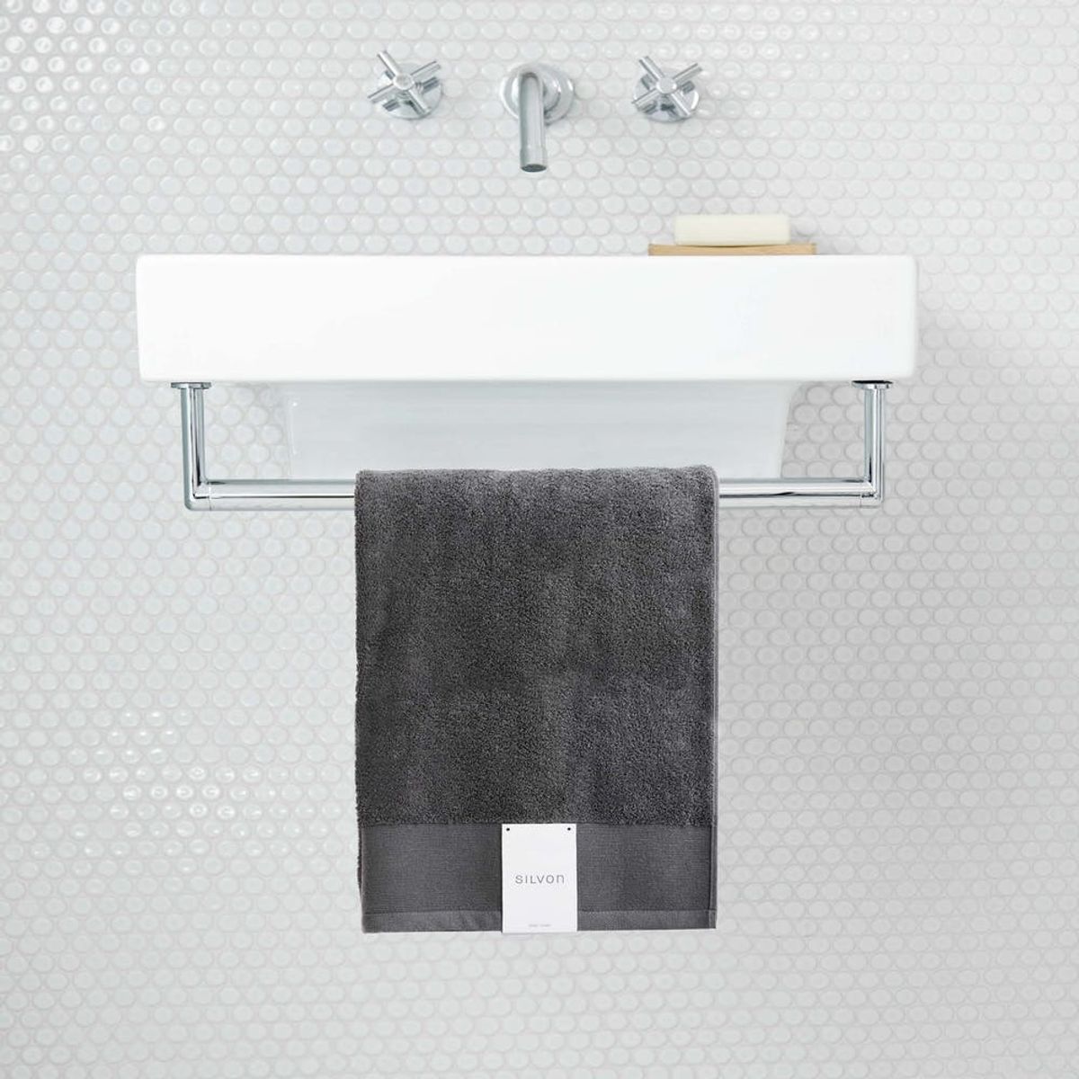 There’s Now a Self-Cleaning Towel for the Lazy Girl in All of Us