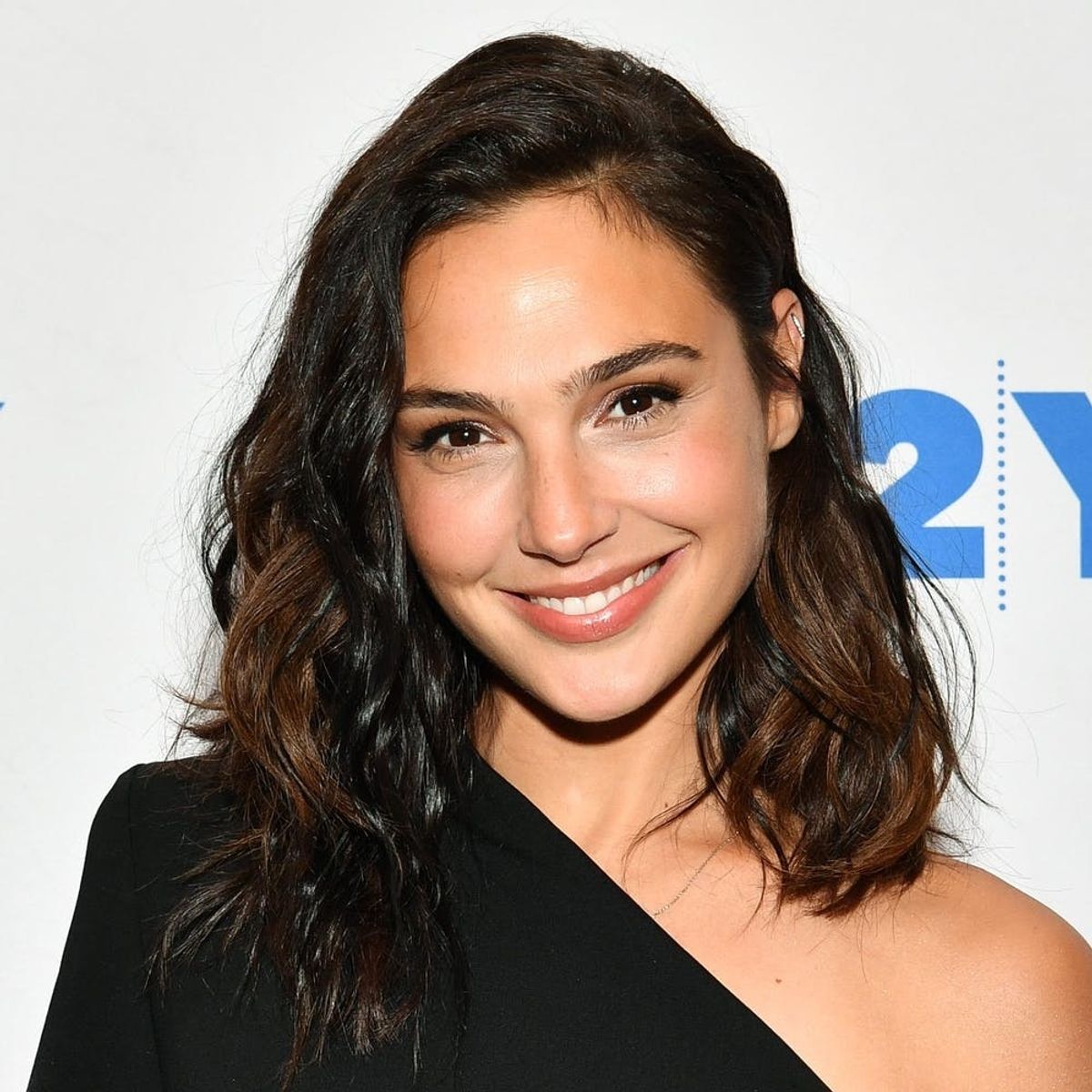 Gal Gadot’s $68 Jeans Are Perfect Airport Style Inspo
