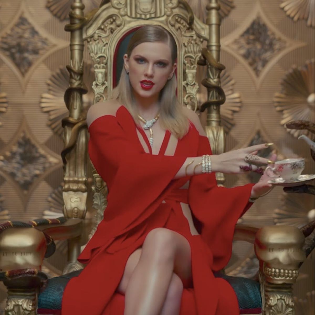 Taylor Swift Just Knocked Her Own Song Out of the Top Spot on iTunes