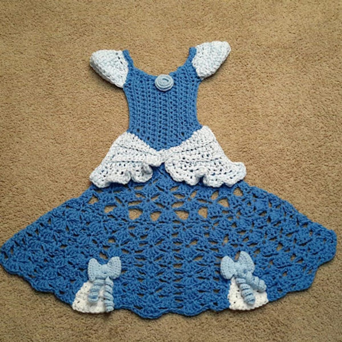 Netflix and Chill Like a Princess in These Crocheted Disney Blankets