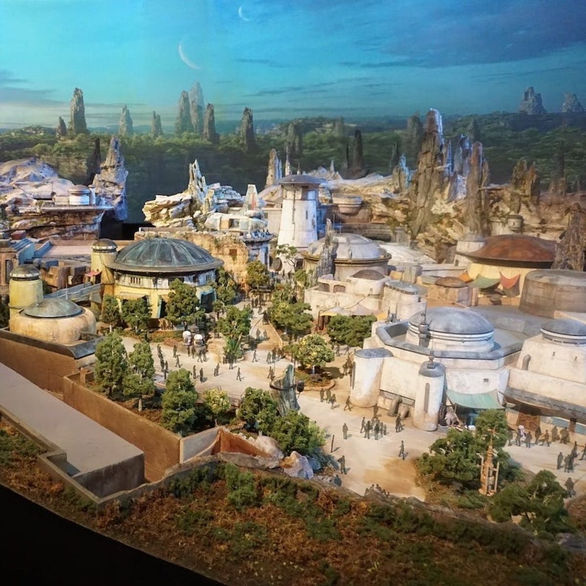 10 Amazing Disney Parks Announcements