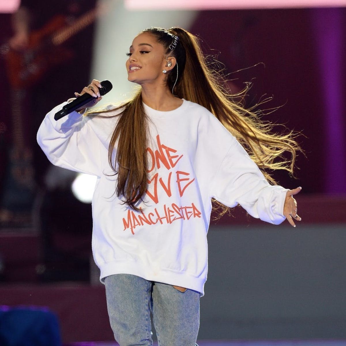 Ariana Grande’s Gorgeous Diamond Ring Sparks Engagement Buzz