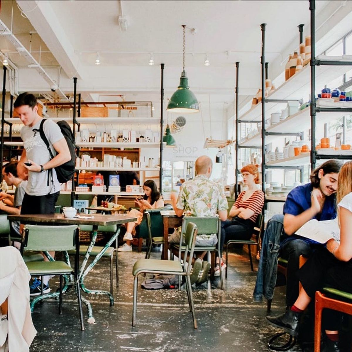 What to Eat at the Airport When Traveling This Summer