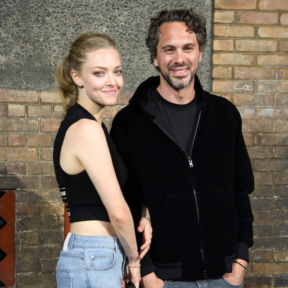 Morning Buzz! Amanda Seyfried Just Secretly Eloped + More