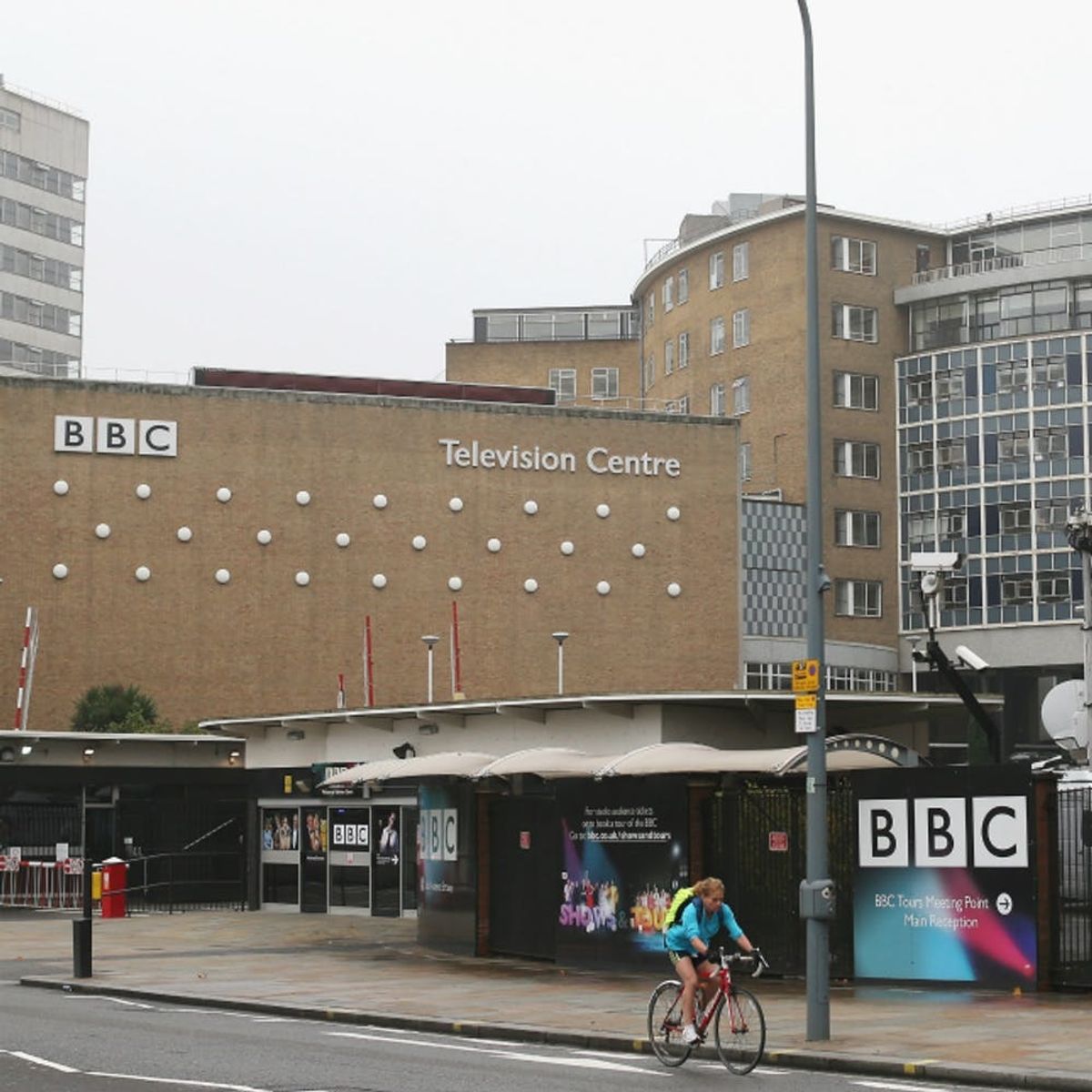 This BBC Interviewee Is Hilariously Interrupted by His Kids Live on Air