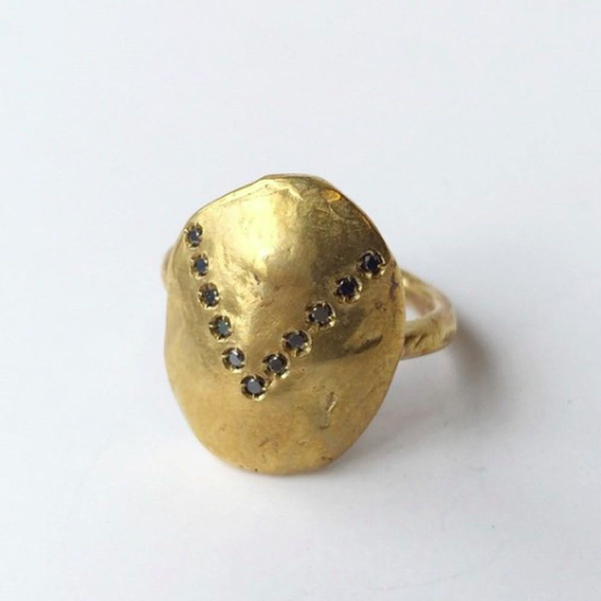 21 Unique Raw Stone Engagement Rings That Are #WeddingGoals