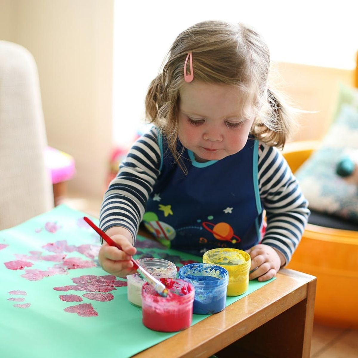 7 Arts and Crafts Bin Must-Haves for Your Toddler