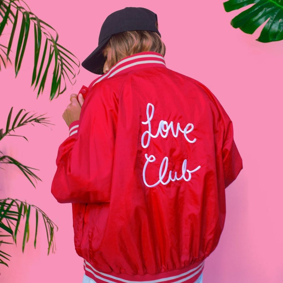 21 Airport Travel Essentials to Avoid Bummin’ It This Holiday Season