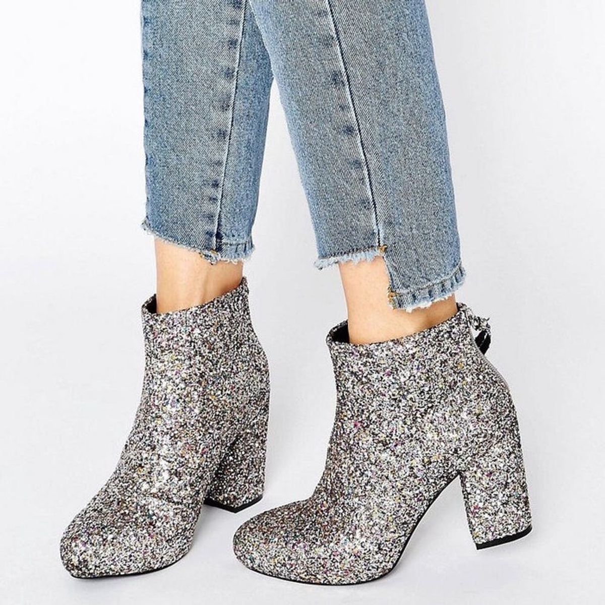 9 Ways to Make Heels More Comfortable for Holiday Parties