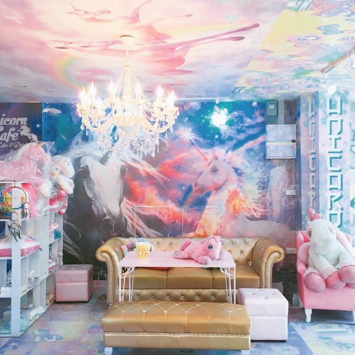 This Unicorn Café Is a Lisa Frank Lover’s Dream Come True