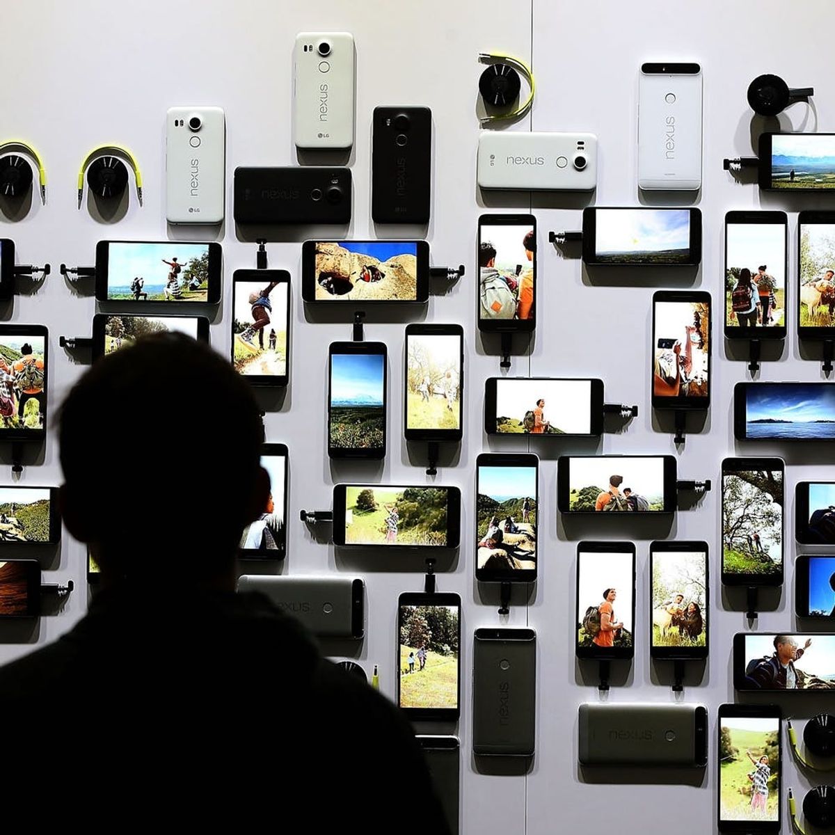 Google Is Releasing an Android Laptop to Compete With the Macbook