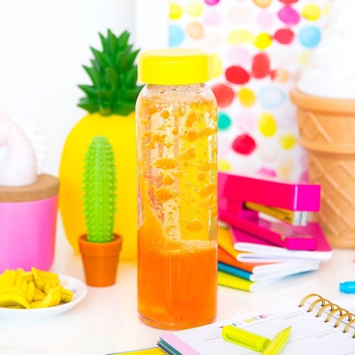 What to Make This Weekend DIY Lava Lamps, Pineapple Cutting Board