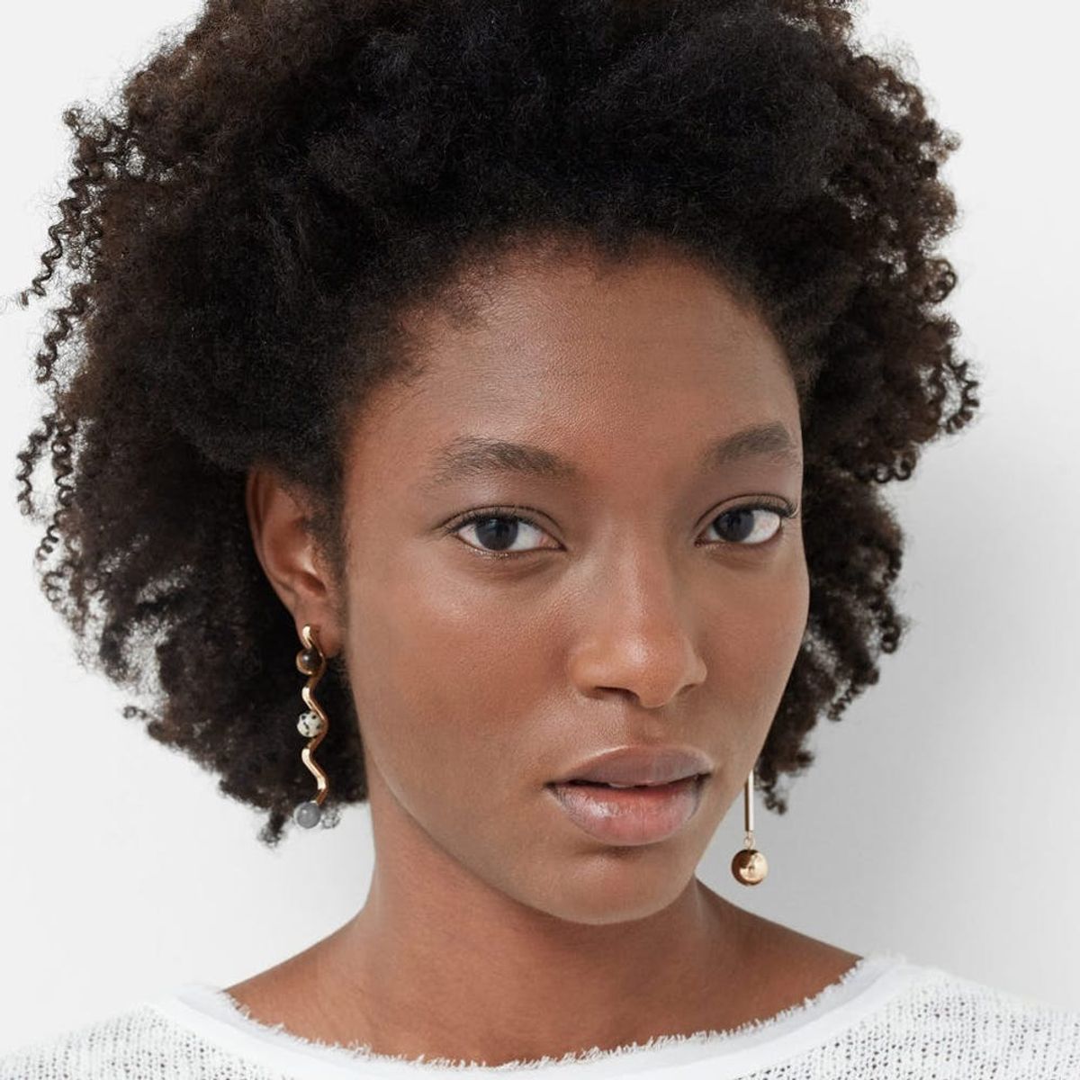 10 Chic Shoulder Duster Earrings You Need in Your Life