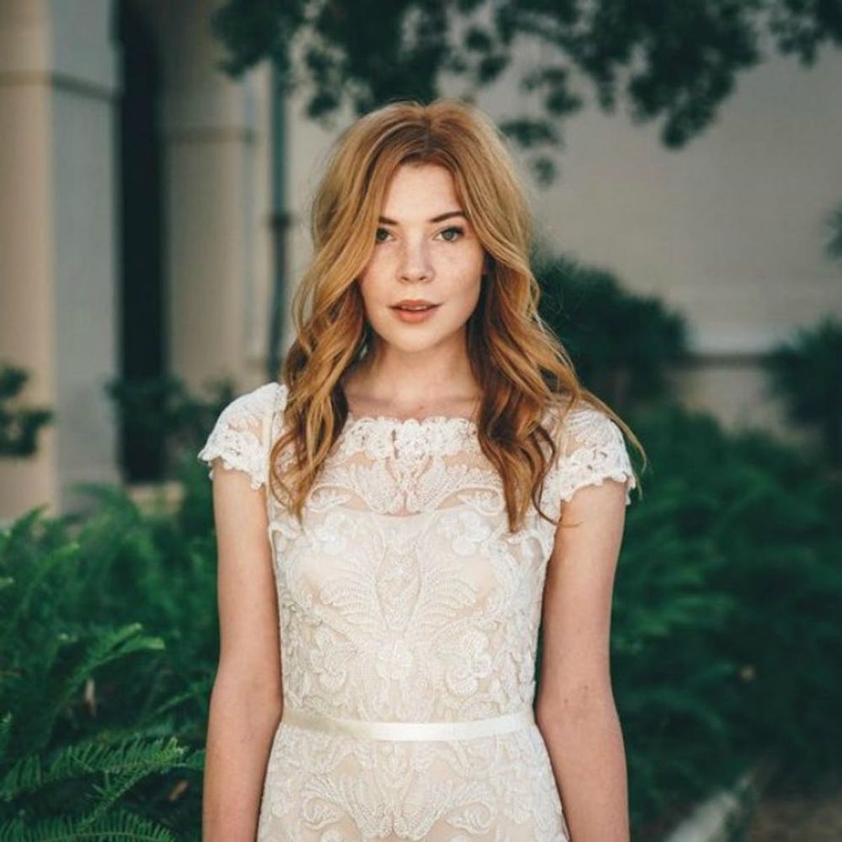 12 Wedding Guest Hairstyles to Wear at Any Venue