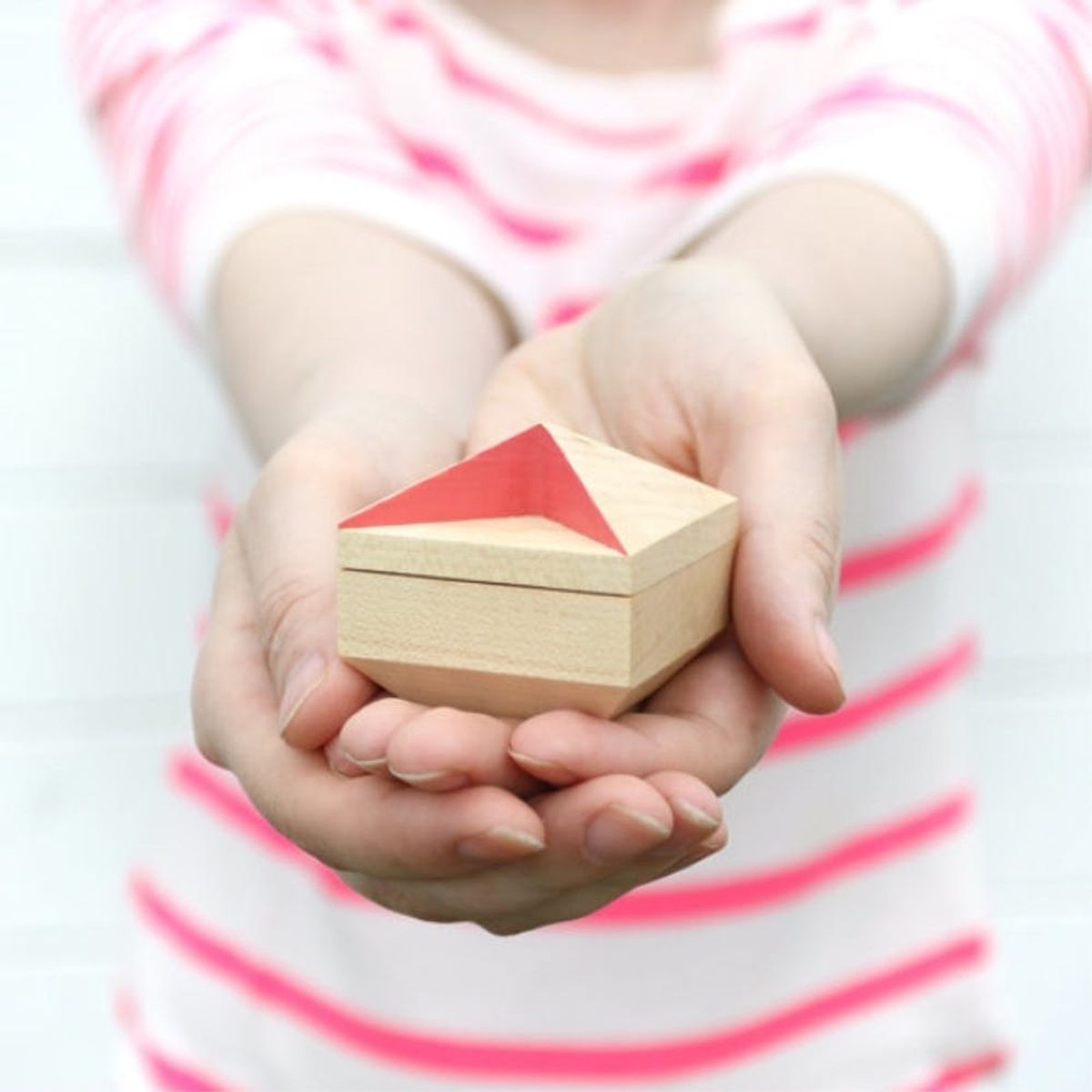 Say Yes to These 15 Non-Traditional Proposal Ring Boxes