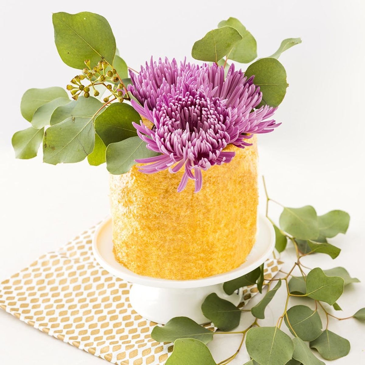 Add Some Bling to Your Wedding With This Glitter Cake