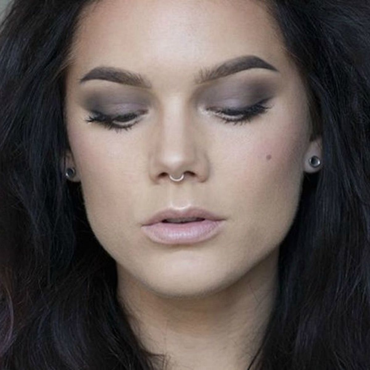 Want to Master Smokey Eye Makeup? Read on!