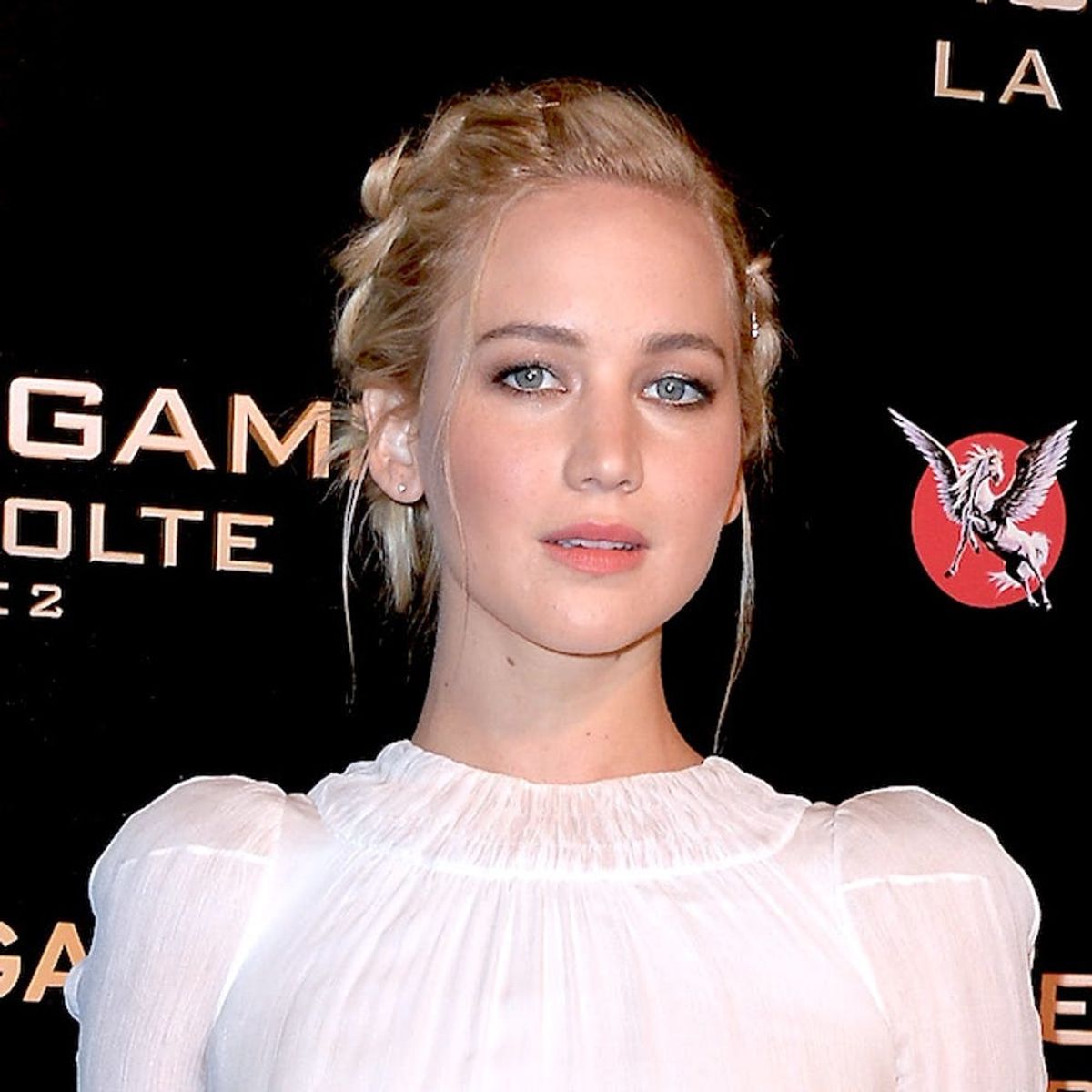 How to Make Jennifer Lawrence’s Red Carpet Hair Secret WAY Affordable
