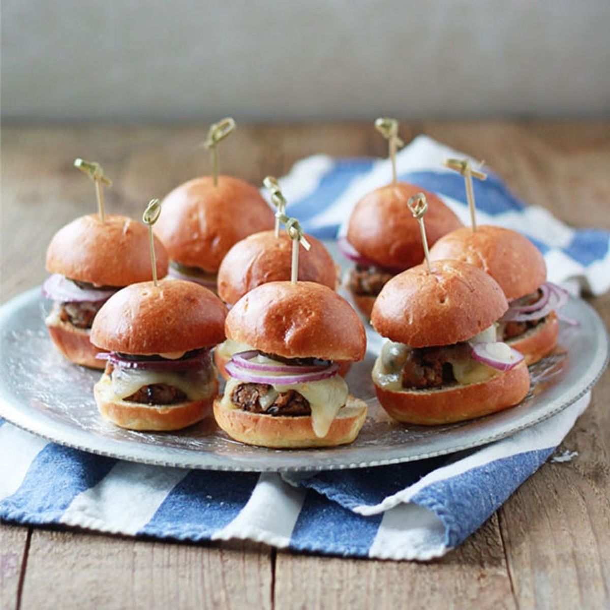 20 Snacks to Serve at Your World Series Viewing Party