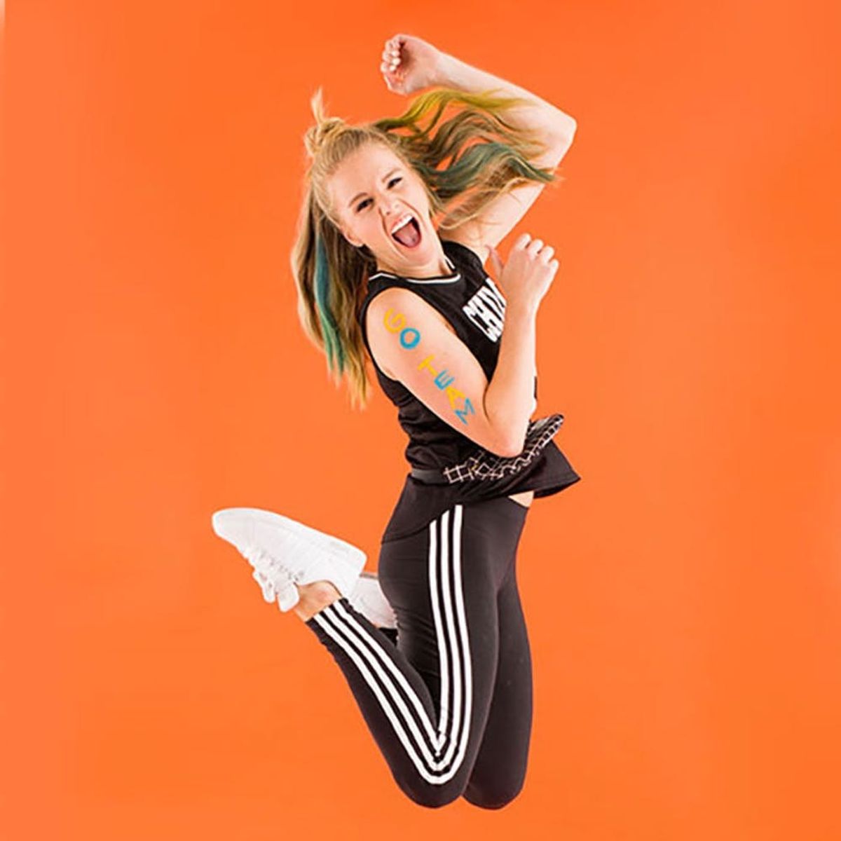 9 Actually Cute Ways to Wear School Spirit-Inspired Makeup