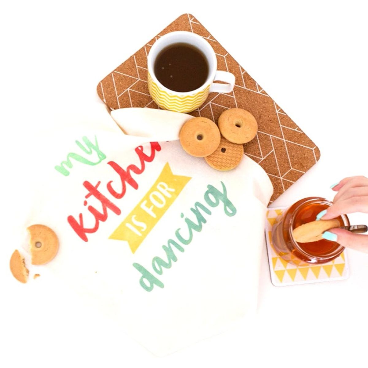 This Colorful Kitchen Towel Only Takes 10 Minutes to DIY