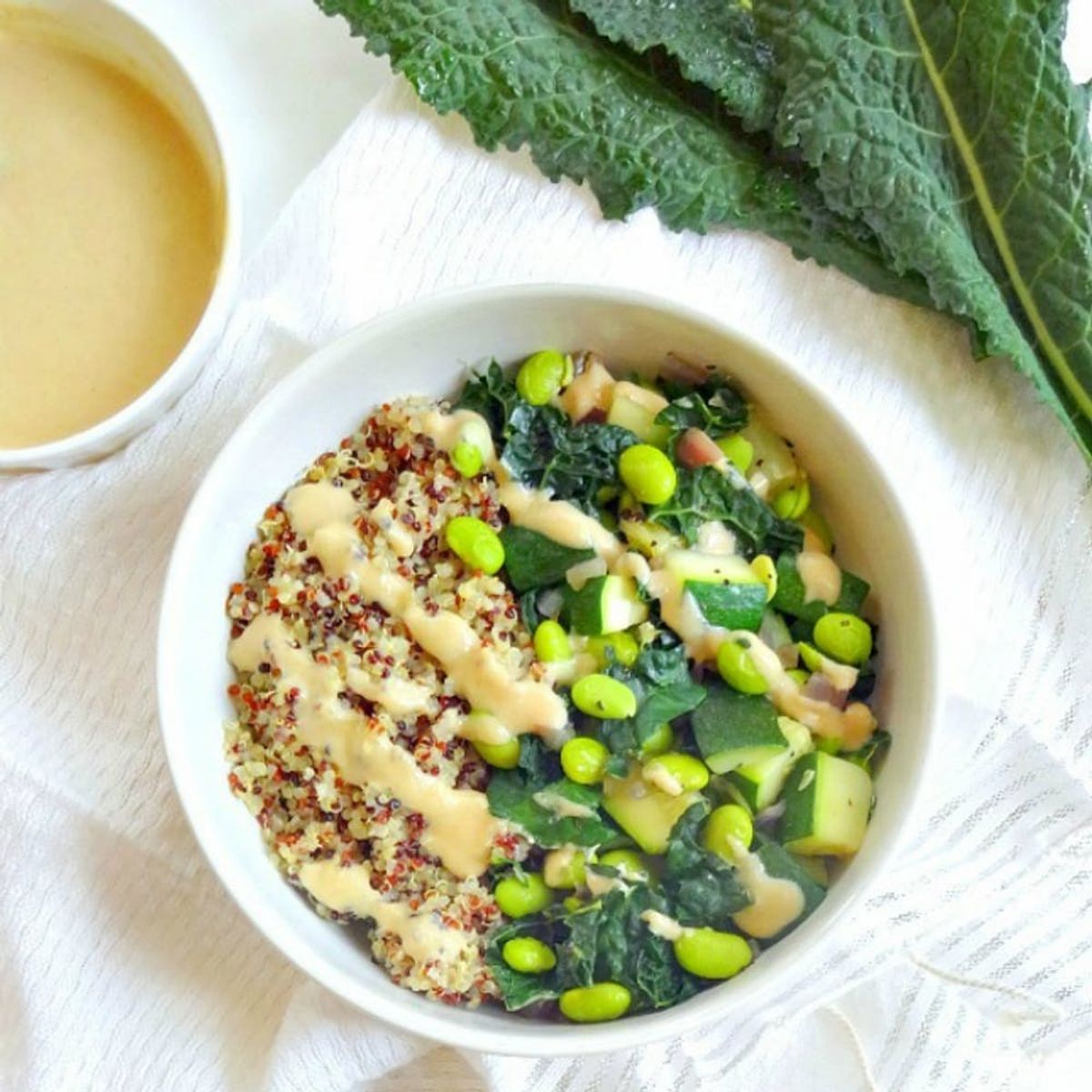 7 Super (Food!) Reasons to Stock Quinoa in Your Pantry