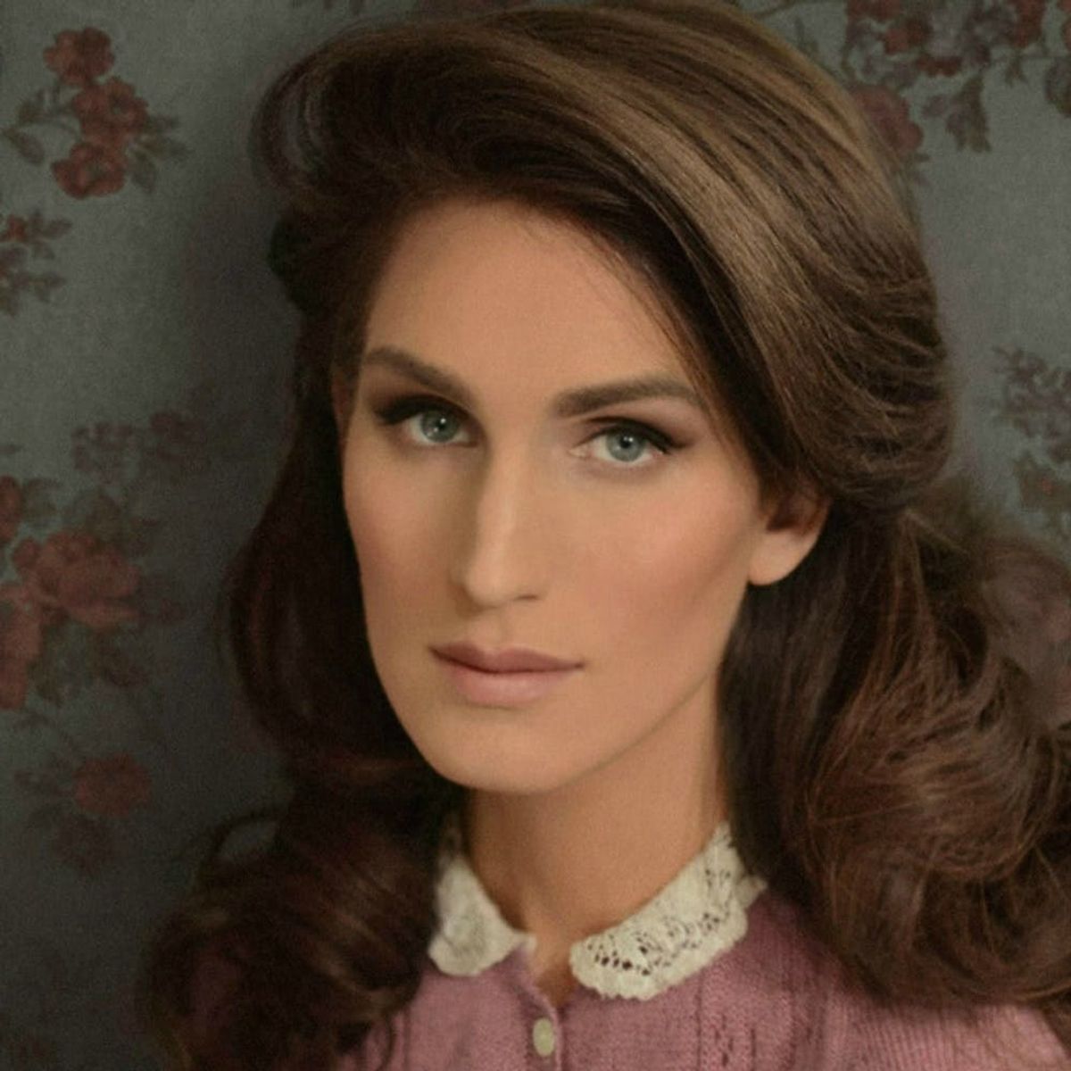 This Woman Replicated 7 Generations of Family Photos