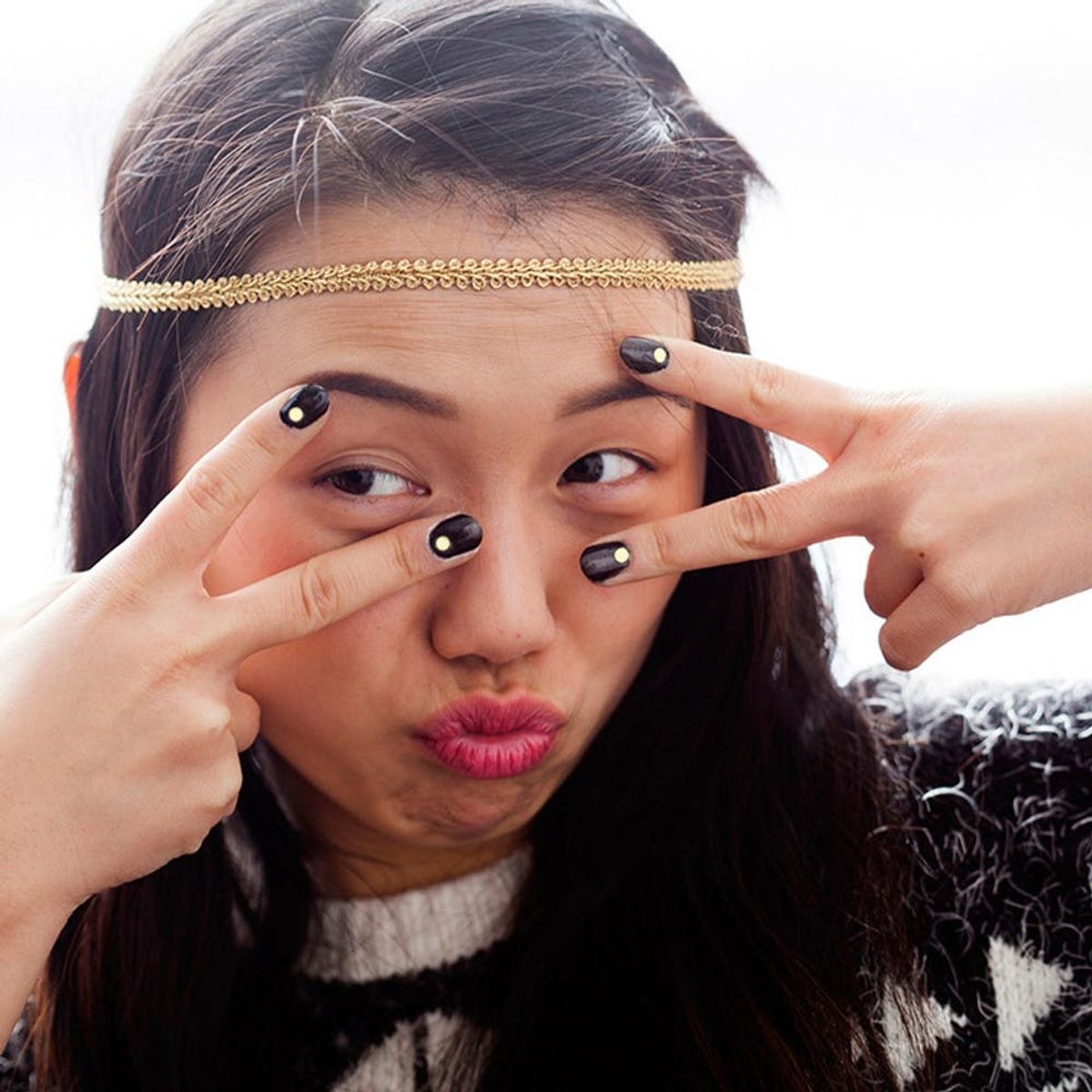 14 Sparkly Manicures Approved for NYE