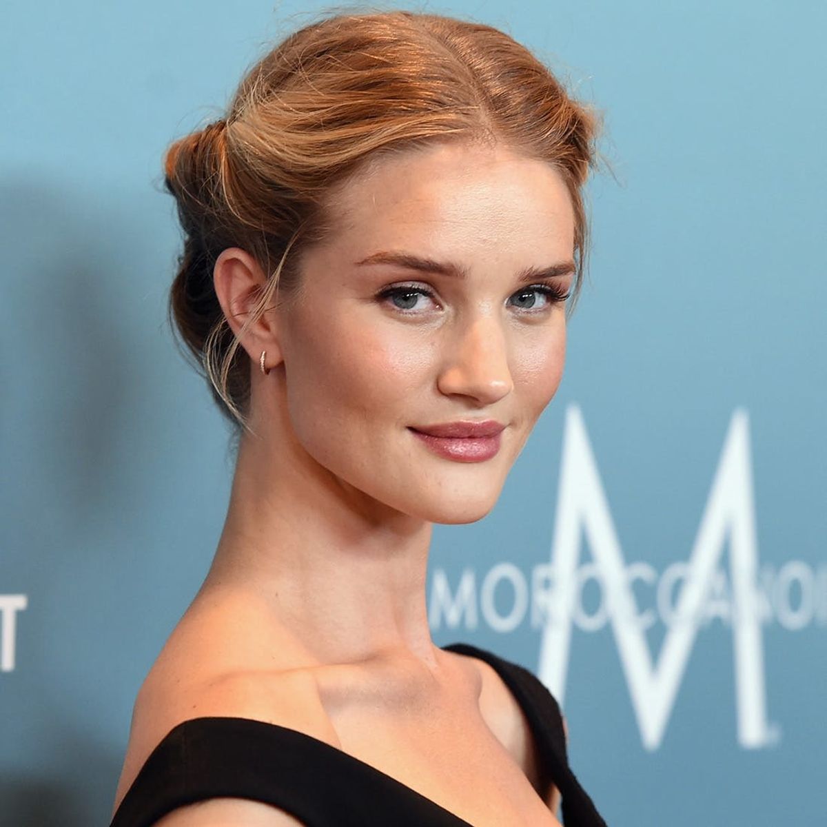 This Supermodel DIYed This ’90s Jewelry Trend + It Rules