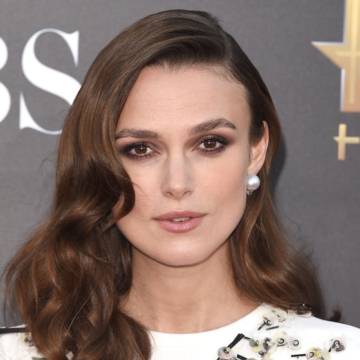 What Is Fish Gaping + Why Are All the Celebs Doing It?