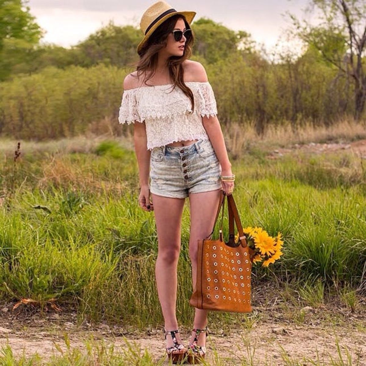 7 #OOTDs for the Week: How to Rock the Off-the-Shoulder Style