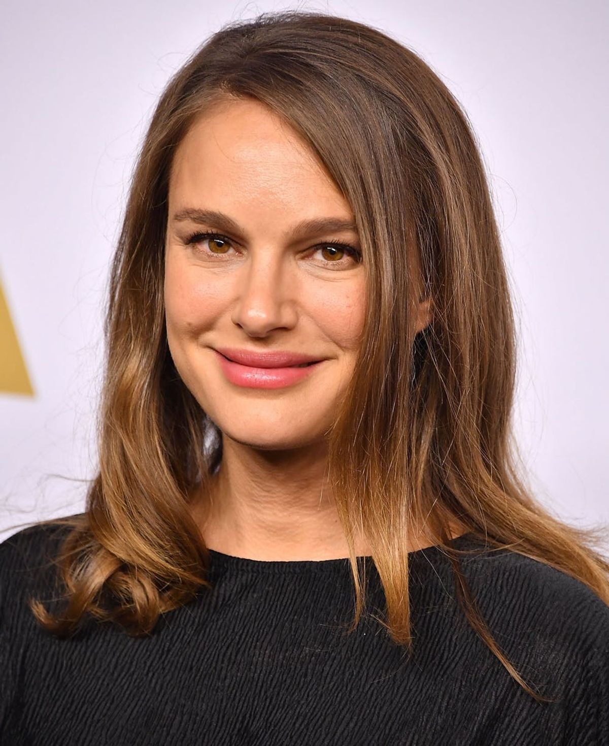 Natalie Portman’s Maternity LBD Is One You Can Actually Afford