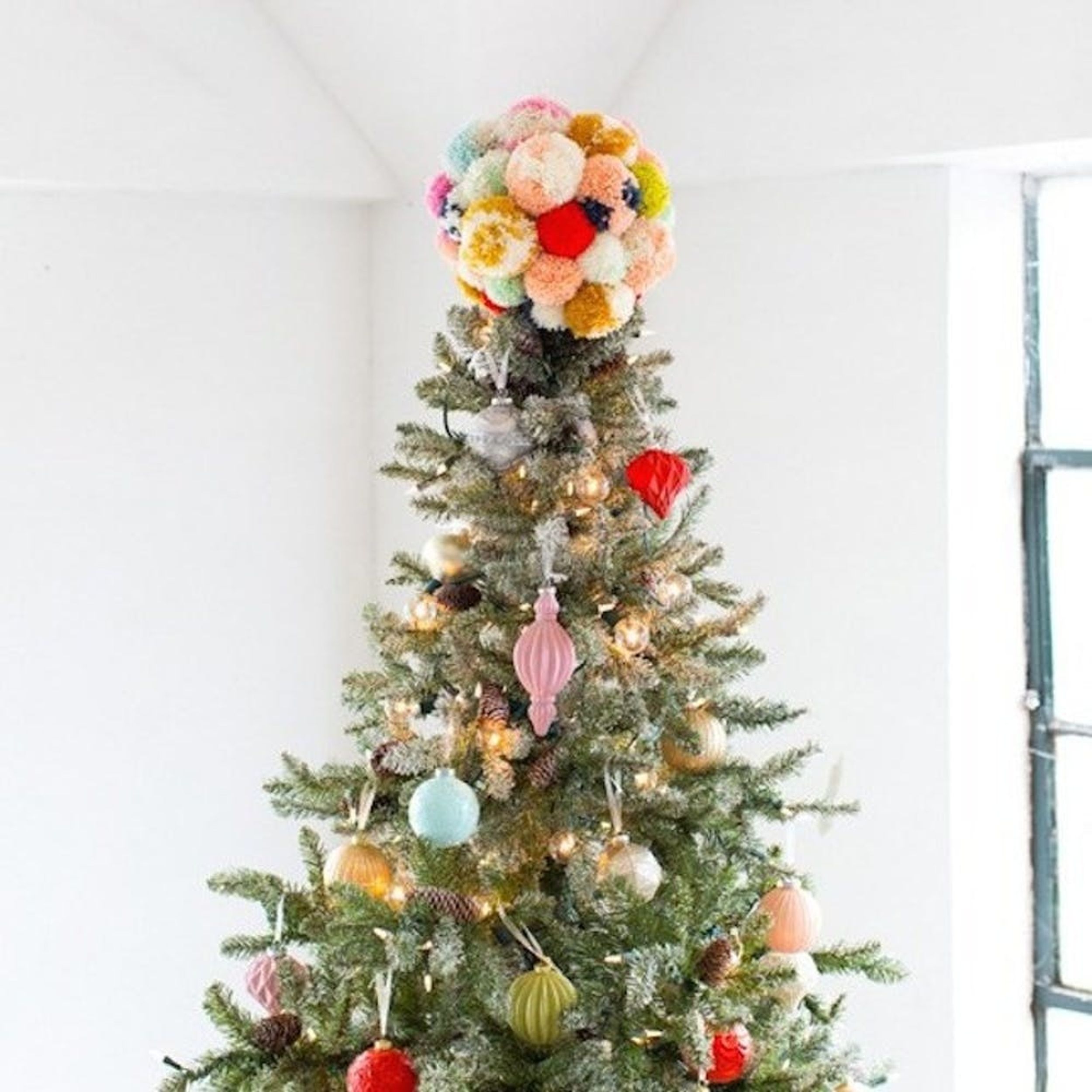 The 25 Best Christmas Tree Topper Ideas You Can Buy or DIY Brit + Co