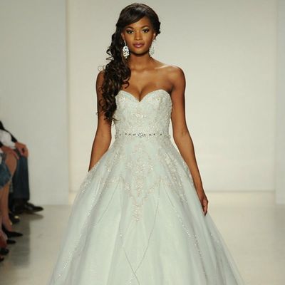 Disney Princess Weddings IRL: 16 Timeless Tiana-Inspired Ideas - Brit + Co