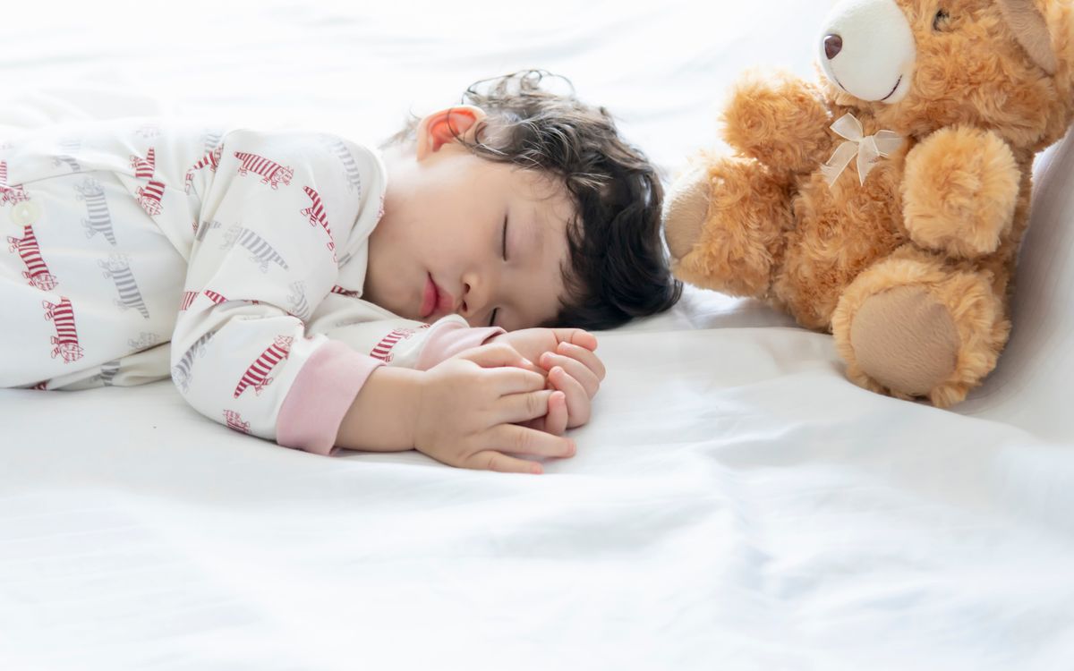 How to Stick to a Solid Sleep Routine While School’s Out